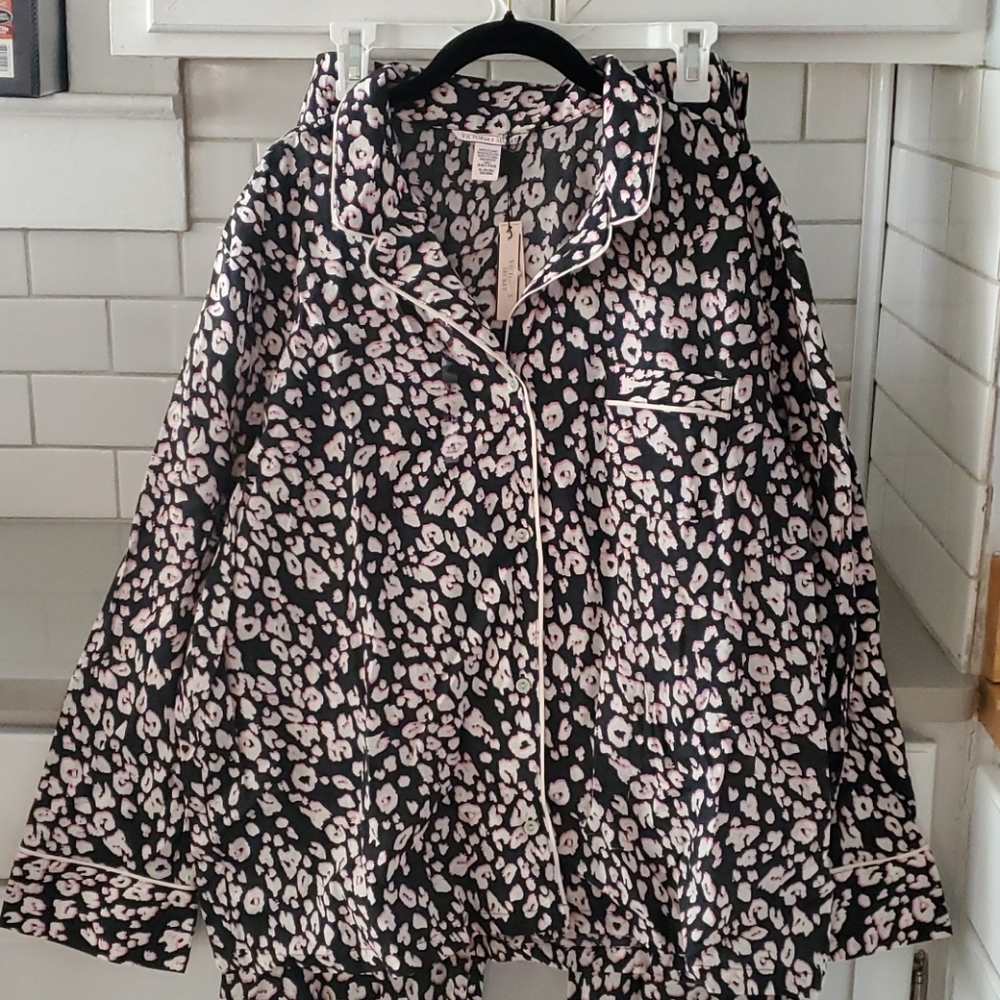 NWT Victoria's Secret pj set XL leopard print